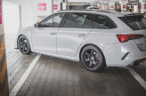 Maxton Design bočné prahové lišty ŠKODA Octavia IV RS Ver.1 - čierny lesklý