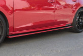Maxton Design bočné prahové lišty Seat Leon 5F / FR / CUPRA pred/po FL Ver.3 - čierny lesklý + červený 