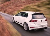 Racingline Performance hliníková záslepka otvoru zadného stierača ø 26,5mm VW Golf, Polo, Tiguan, T-Roc, Scirocco, UP! GTI