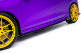 Maxton Design bočné prahové lišty + krídielka VW Golf VIII R po FL Ver.2 - čierny lesklý