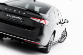 Maxton Design bočné spoilery zadného nárazníka ŠKODA Superb IV Ver.1 - čierny lesklý
