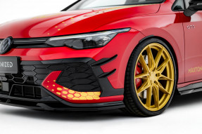 Maxton Design prítlačné krídielka predného nárazníka (canards) VW Golf VIII GTI CLUBSPORT - čierny