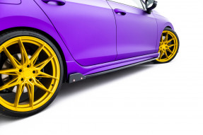 Maxton Design bočné prahové lišty + krídielka VW Golf VIII R po FL Ver.2 - čierny lesklý