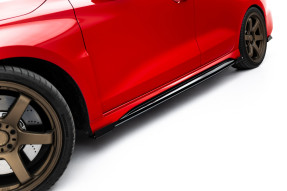 Maxton Design bočné prahové lišty Street Pro AUDI RS3 8Y Sedan po FL - čierny + lesklé krídielka
