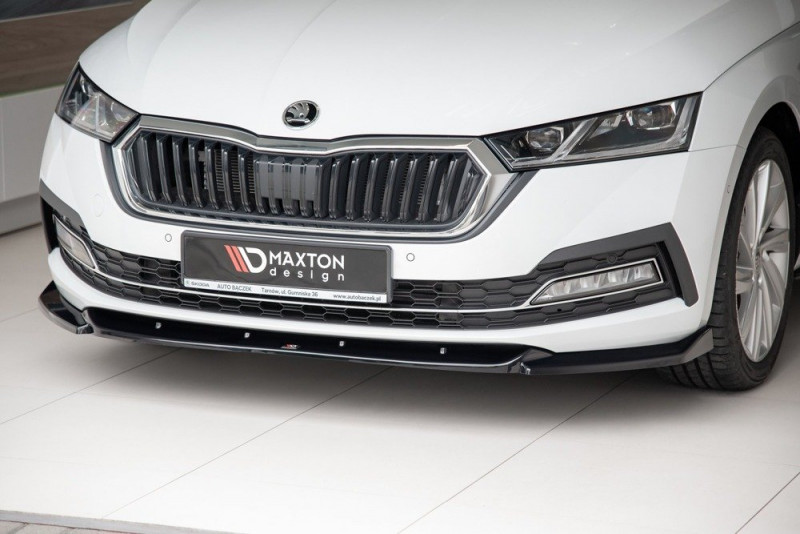 Maxton Design spoiler predného nárazníka ŠKODA Octavia IV kombi / liftback Ver.1 - carbon look