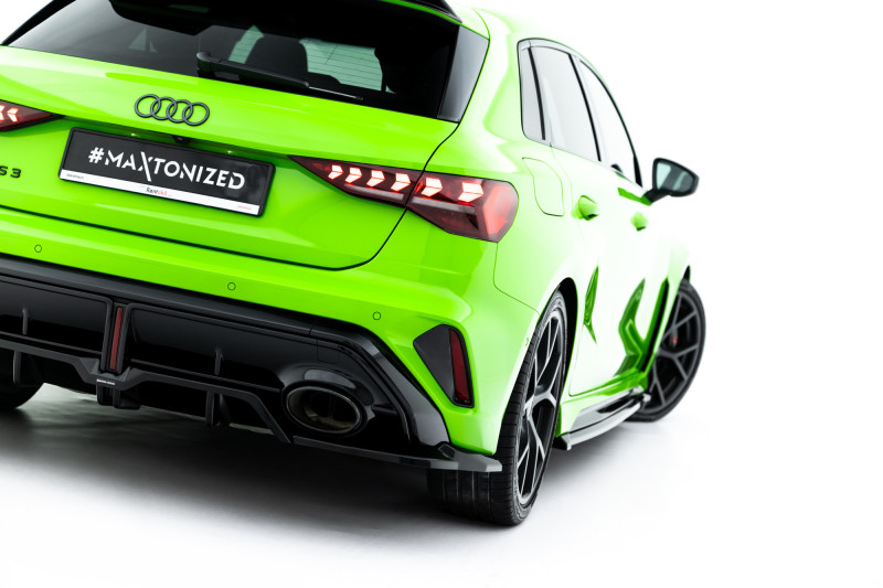 Maxton Design spoiler zadného nárazníka (s vertikálnym rebrovaním) AUDI RS3 8Y Sportback po FL Ver.2 - čierny lesklý