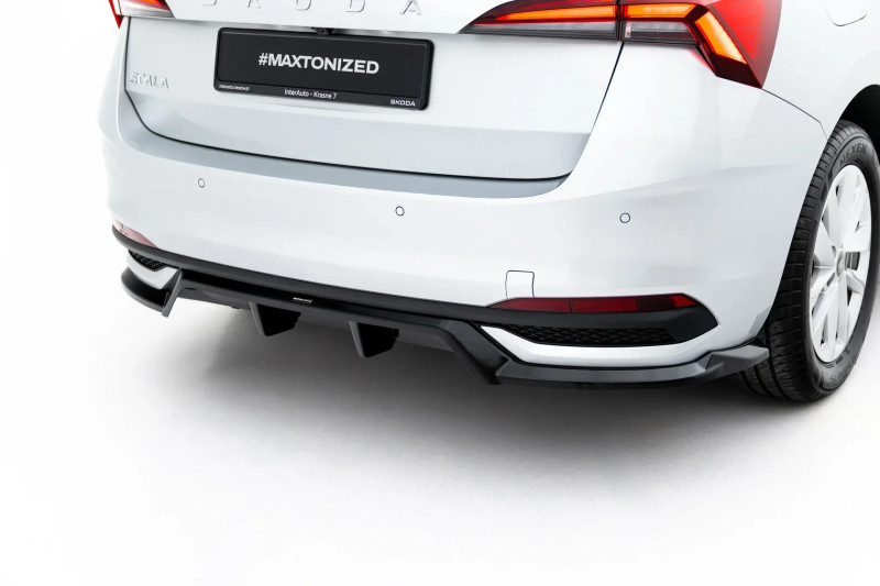 Maxton Design spoiler zadného nárazníka (s vertikálnym rebrovaním) ŠKODA Scala po FL - čierny lesklý
