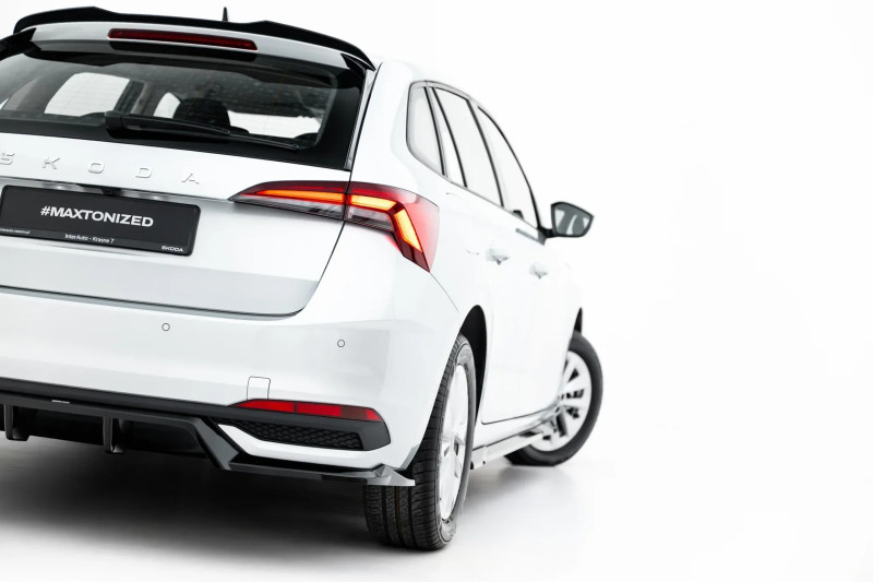 Maxton Design spoiler zadného nárazníka (s vertikálnym rebrovaním) ŠKODA Scala po FL - čierny lesklý