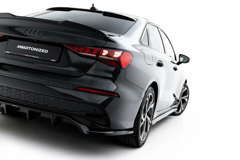 Maxton Design spoiler zadného nárazníka (s vertikálnym rebrovaním) AUDI A3 8Y Sedan po FL - čierny lesklý